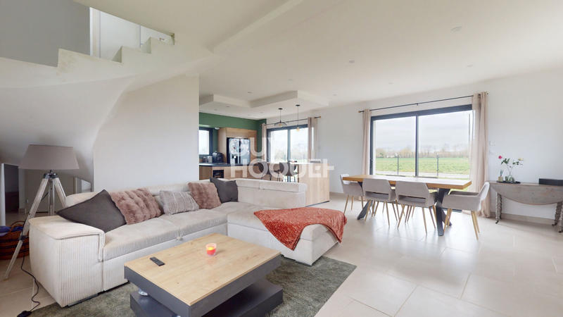 Maison - 121 m² - 5 pièces