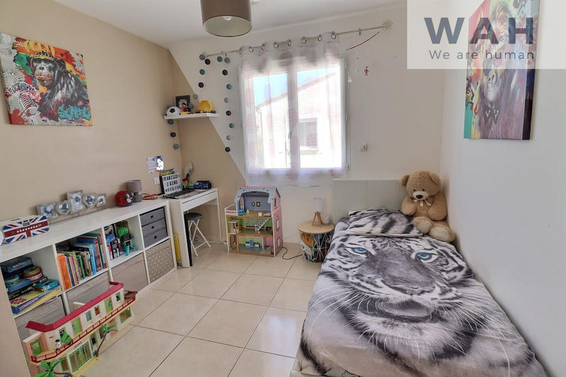 Maison - 140 m² - 5 pièces