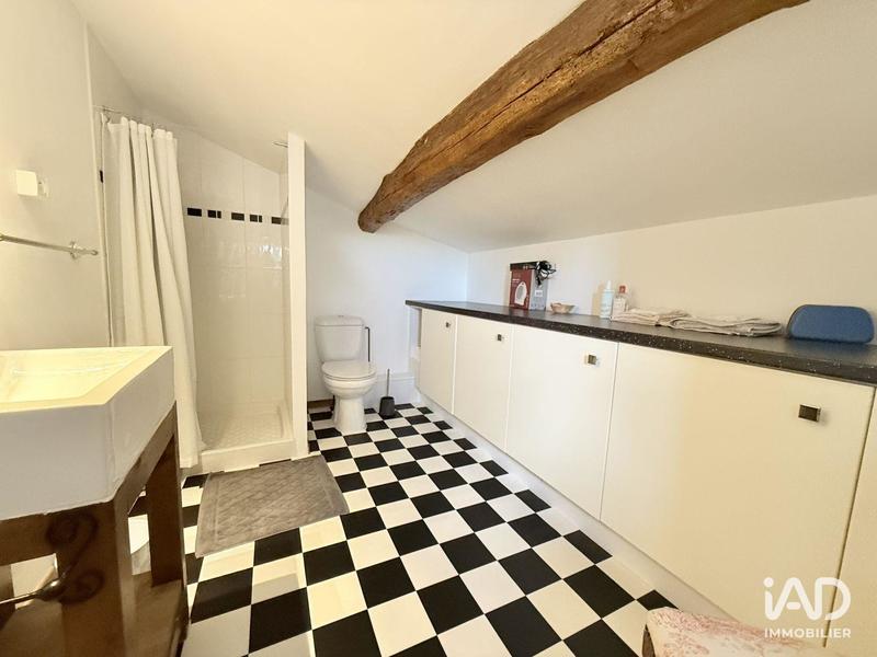 Maison - 240 m² - 5 pièces