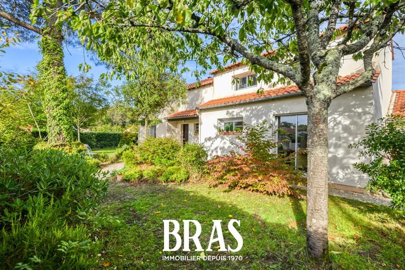 Maison - 148 m² - 8 pièces