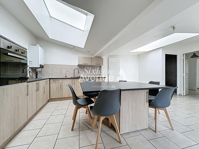 Maison - 165 m² - 5 pièces