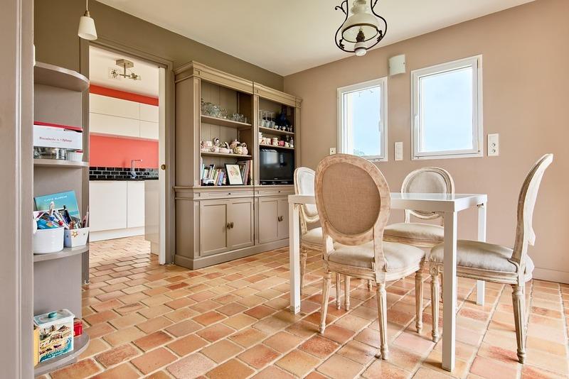 Maison - 210 m² - 8 pièces