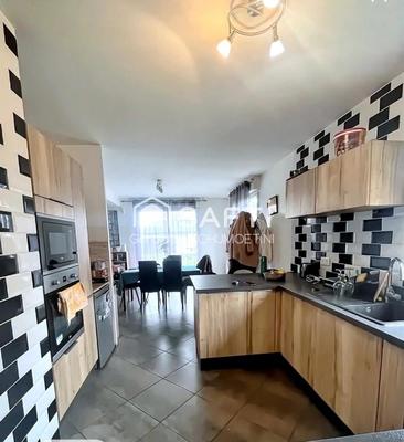 Maison - 100 m² - 6 pièces