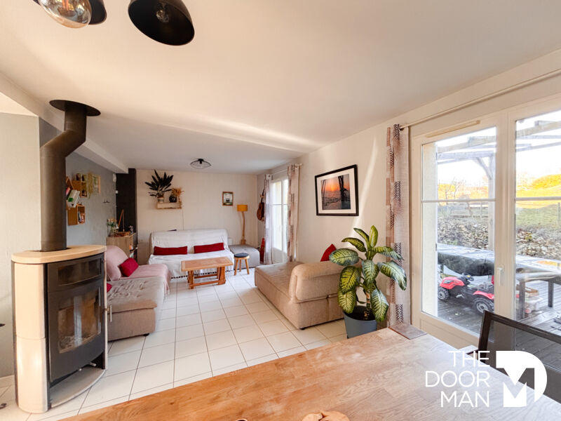 Maison - 185 m² - 8 pièces