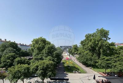 Appartement - 183 m² - 8 pièces