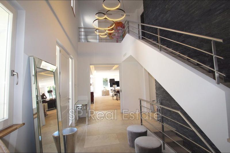 Demeure - 600 m² - 10 pièces