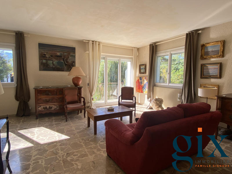 Maison - 162 m² - 9 pièces