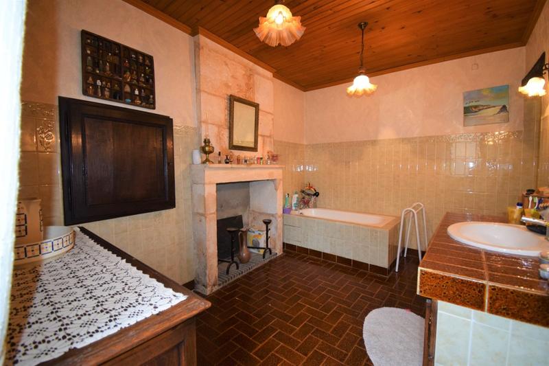 Maison - 200 m² - 6 pièces