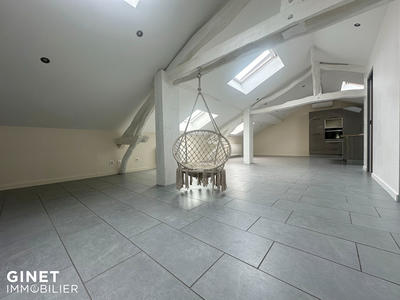 Appartement - 120 m² - 3 pièces