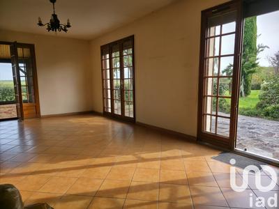 Maison - 223 m² - 7 pièces