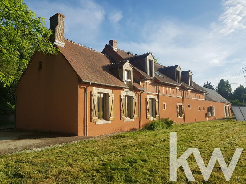 Maison - 251 m² - 9 pièces