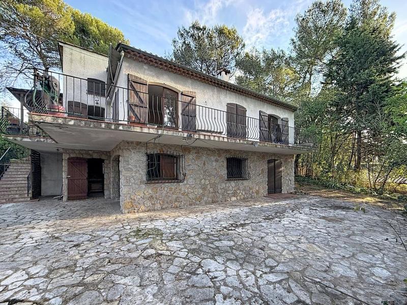 Villa - 141 m² - 5 pièces