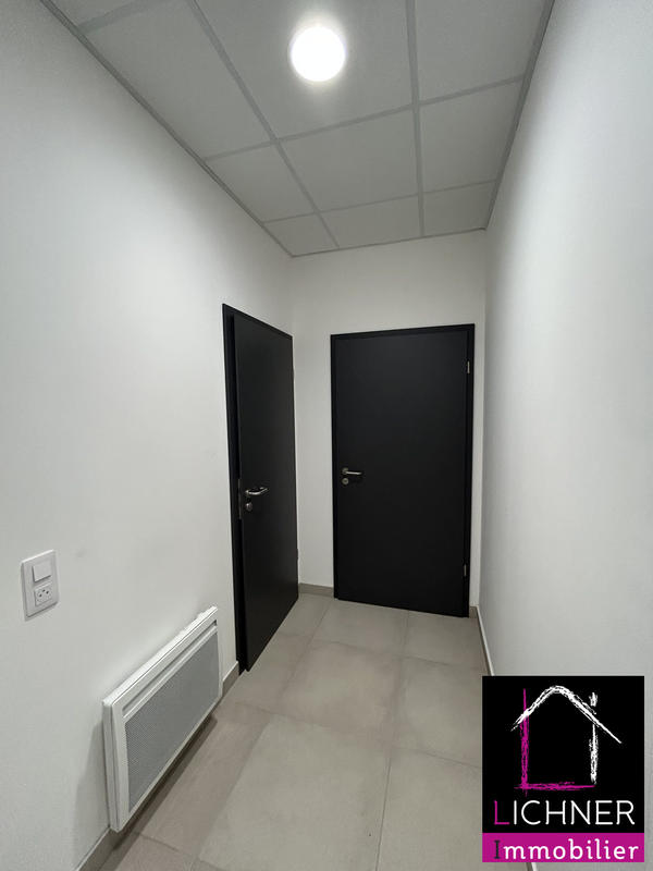 Local commercial - 60 m² - 2 pièces