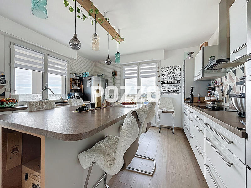 Maison - 155 m² - 9 pièces