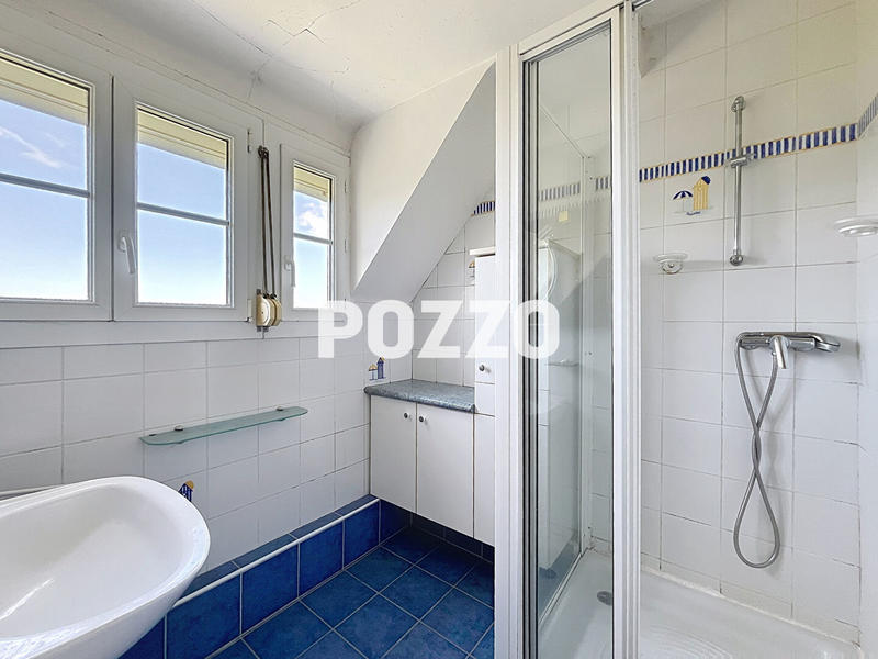 Maison - 96 m² - 6 pièces