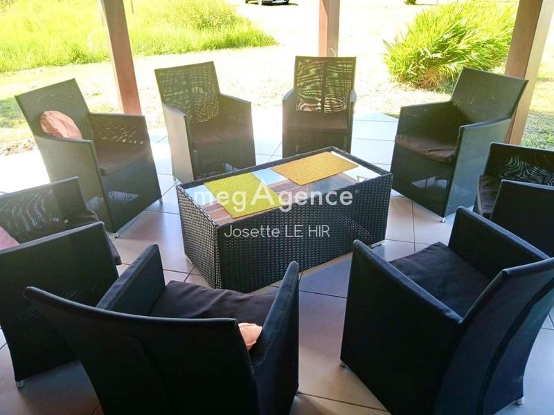 Maison de campagne - 350 m² - 8 pièces