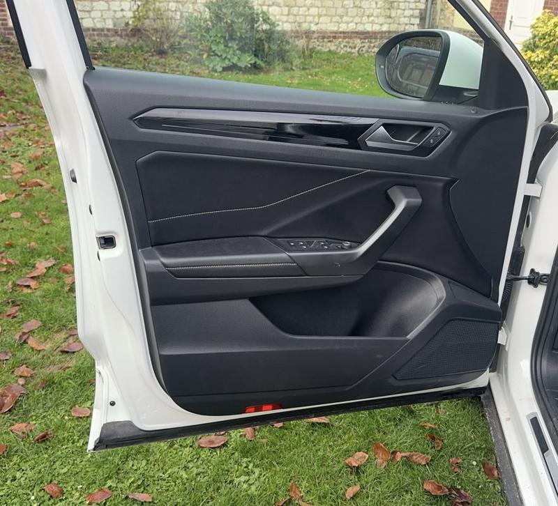 Volkswagen t-Roc 1.5 Tsi 150 Dsg7 R-Line