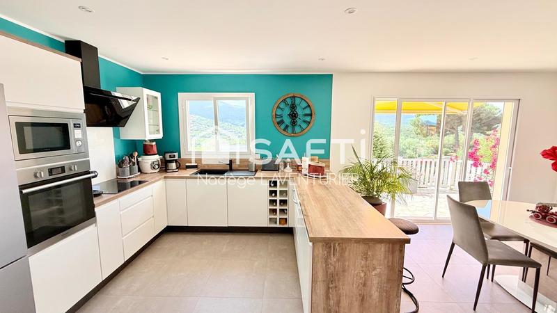 Maison - 181 m² - 8 pièces