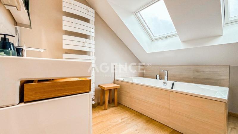 Maison - 158 m² - 5 pièces