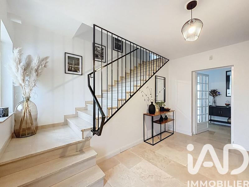 Maison - 200 m² - 7 pièces