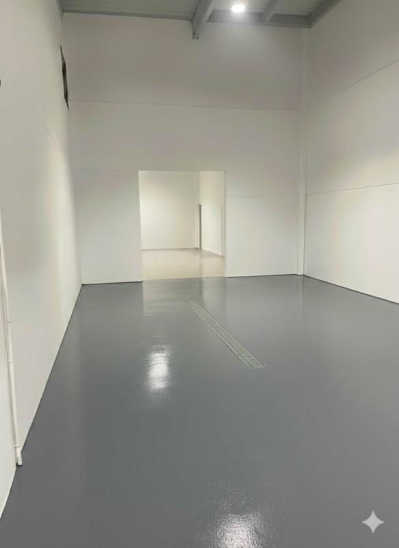 Local d'activité / Entrepôt - 350 m²