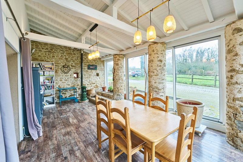 Maison - 203 m² - 7 pièces