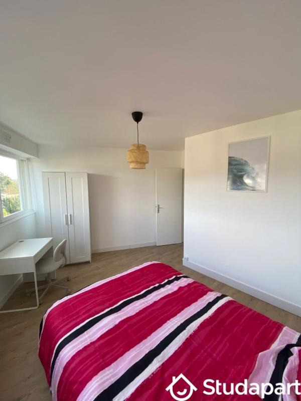 Chambre - 11 m² - 1 pièce