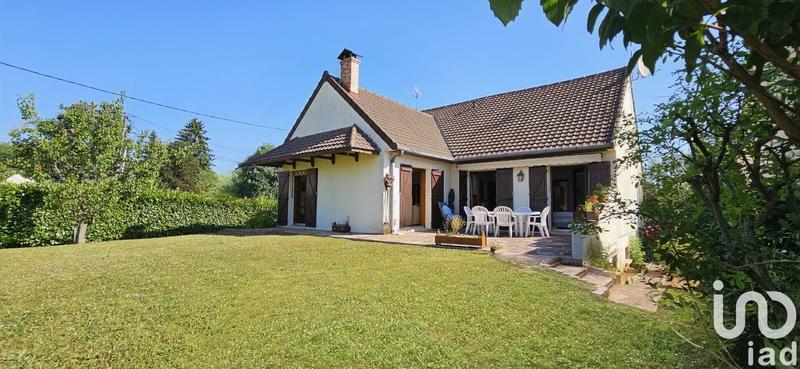 Maison - 166 m² - 8 pièces