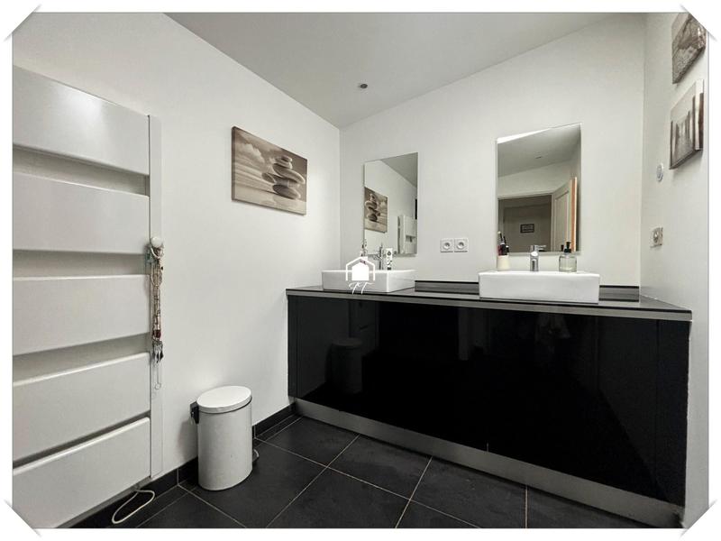 Maison - 105 m² - 4 pièces