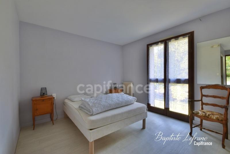 Propriété - 380 m² - 15 pièces