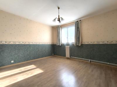 Maison - 98 m² - 6 pièces