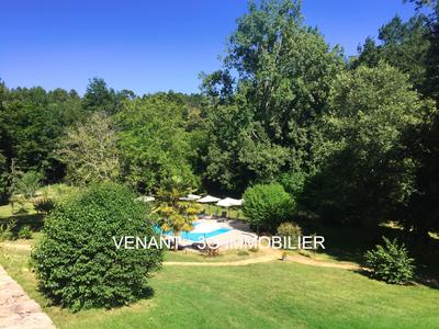 Maison de domaine - 495 m² - 24 pièces