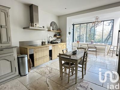 Maison - 212 m² - 9 pièces