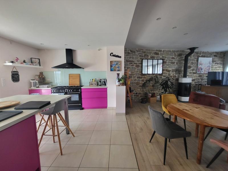 Maison - 134 m² - 8 pièces