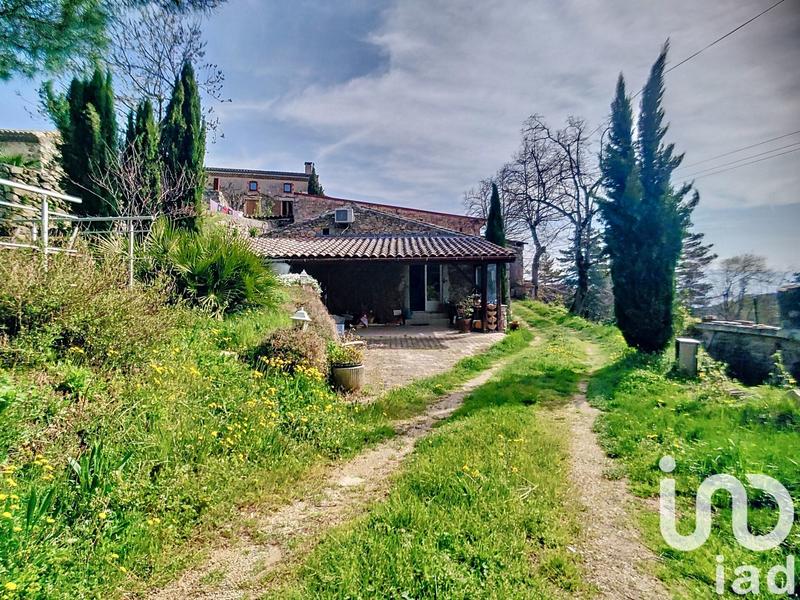 Maison - 285 m² - 16 pièces