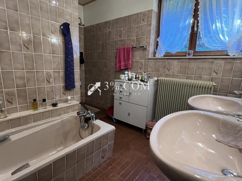 Maison - 200 m² - 7 pièces