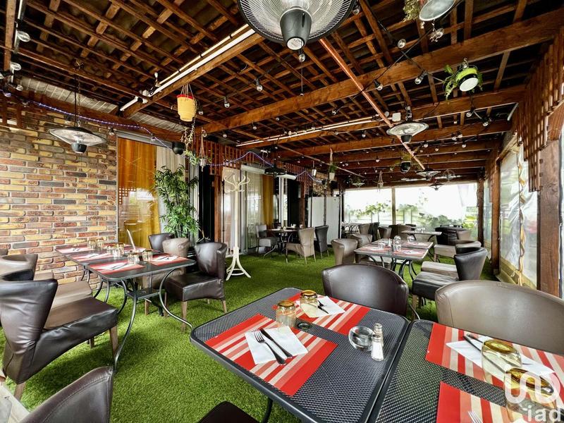 Local commercial - 305 m²