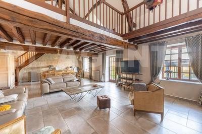 Corps de ferme - 270 m² - 9 pièces