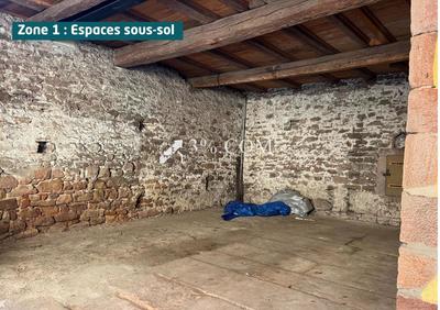 Maison - 260 m² - 8 pièces