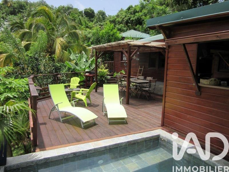 Maison - 200 m² - 6 pièces