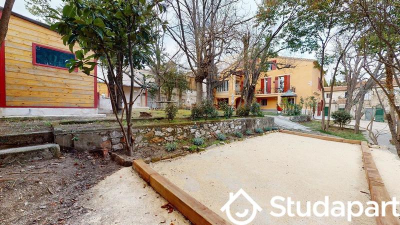 Chambre - 9 m² - 1 pièce