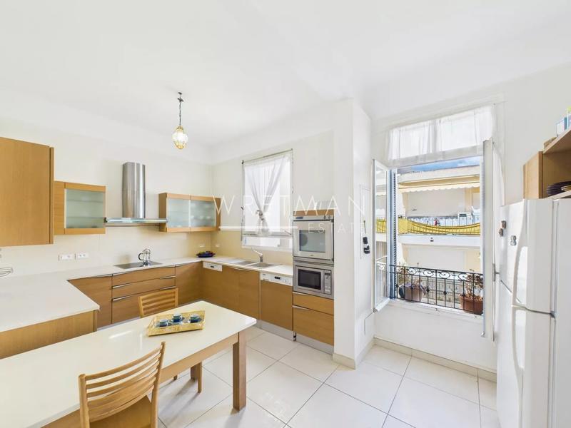 Appartement - 155 m² - 5 pièces