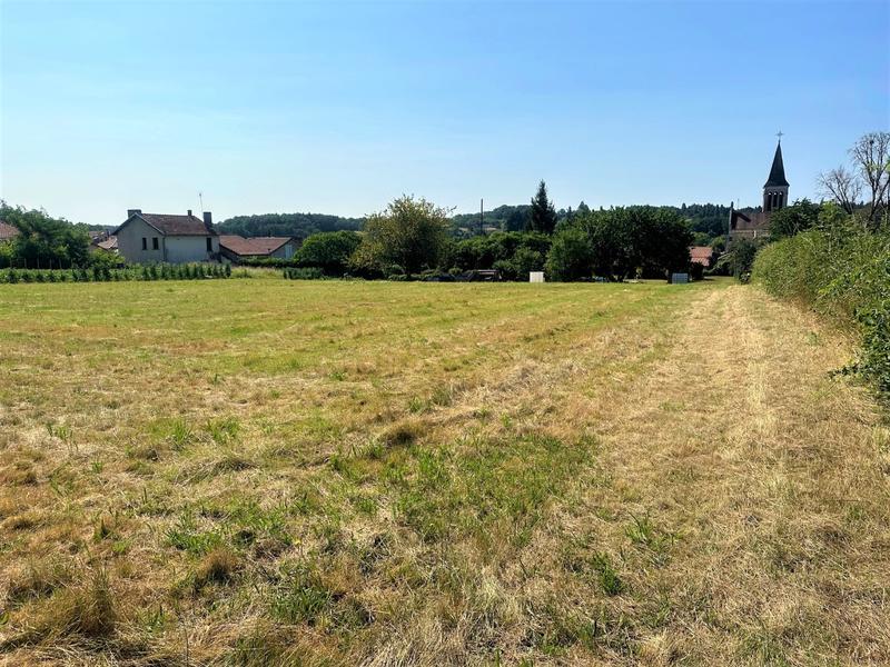 Terrain constructible - 1 750 m²