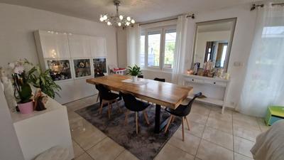 Maison - 159 m² - 5 pièces