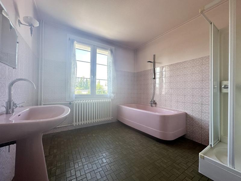 Maison - 95 m² - 4 pièces