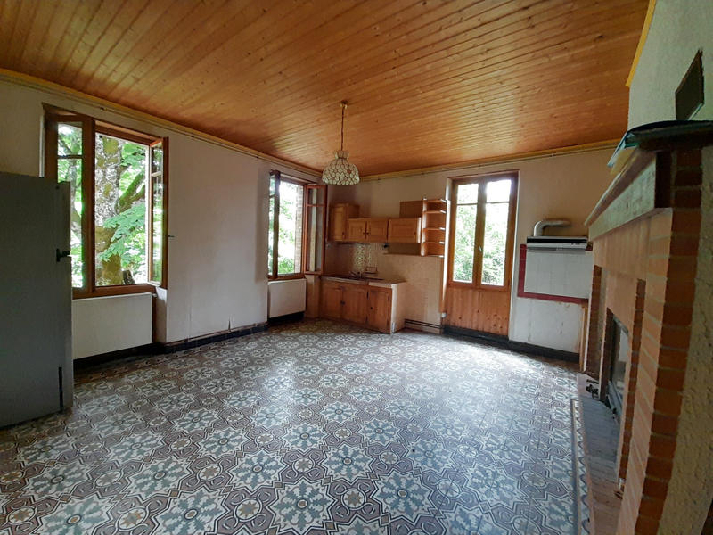 Maison - 220 m² - 6 pièces