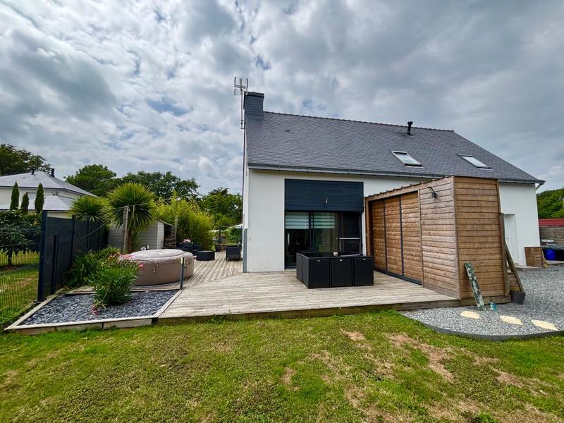 Maison - 138 m² - 6 pièces