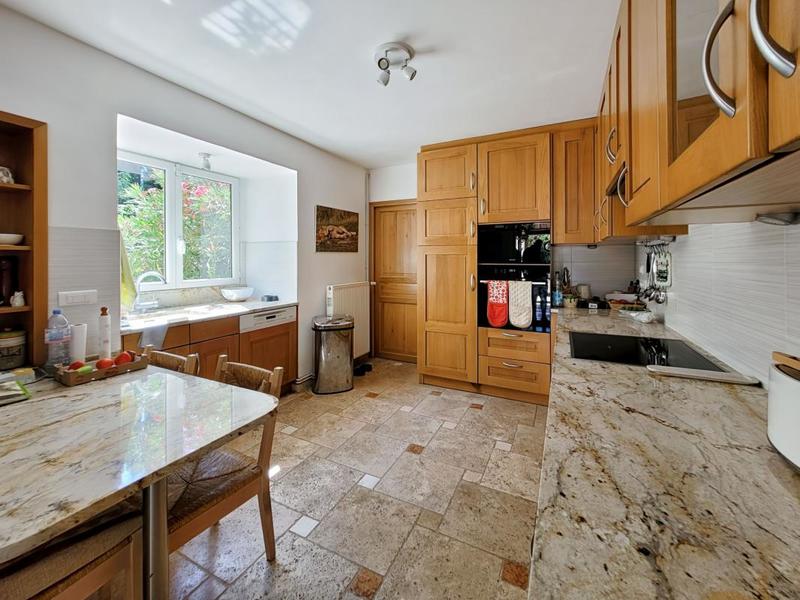 Maison - 283 m² - 8 pièces