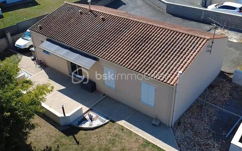 Maison traditionnelle - 93 m² - 4 pièces