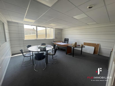 Local d'activités - 2 272 m²